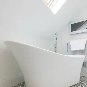 ZINSSER PERMAWHITE MATT - Krycia biela farba proti plesniam a hubám na steny a drevo 1L_thumb4