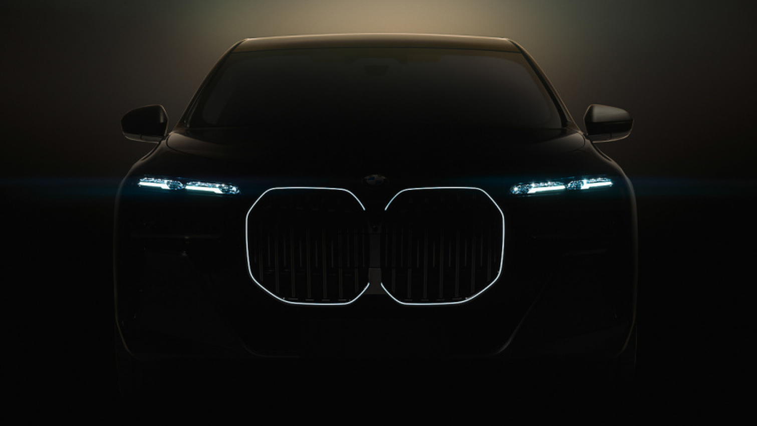 bmw-7-.jpg